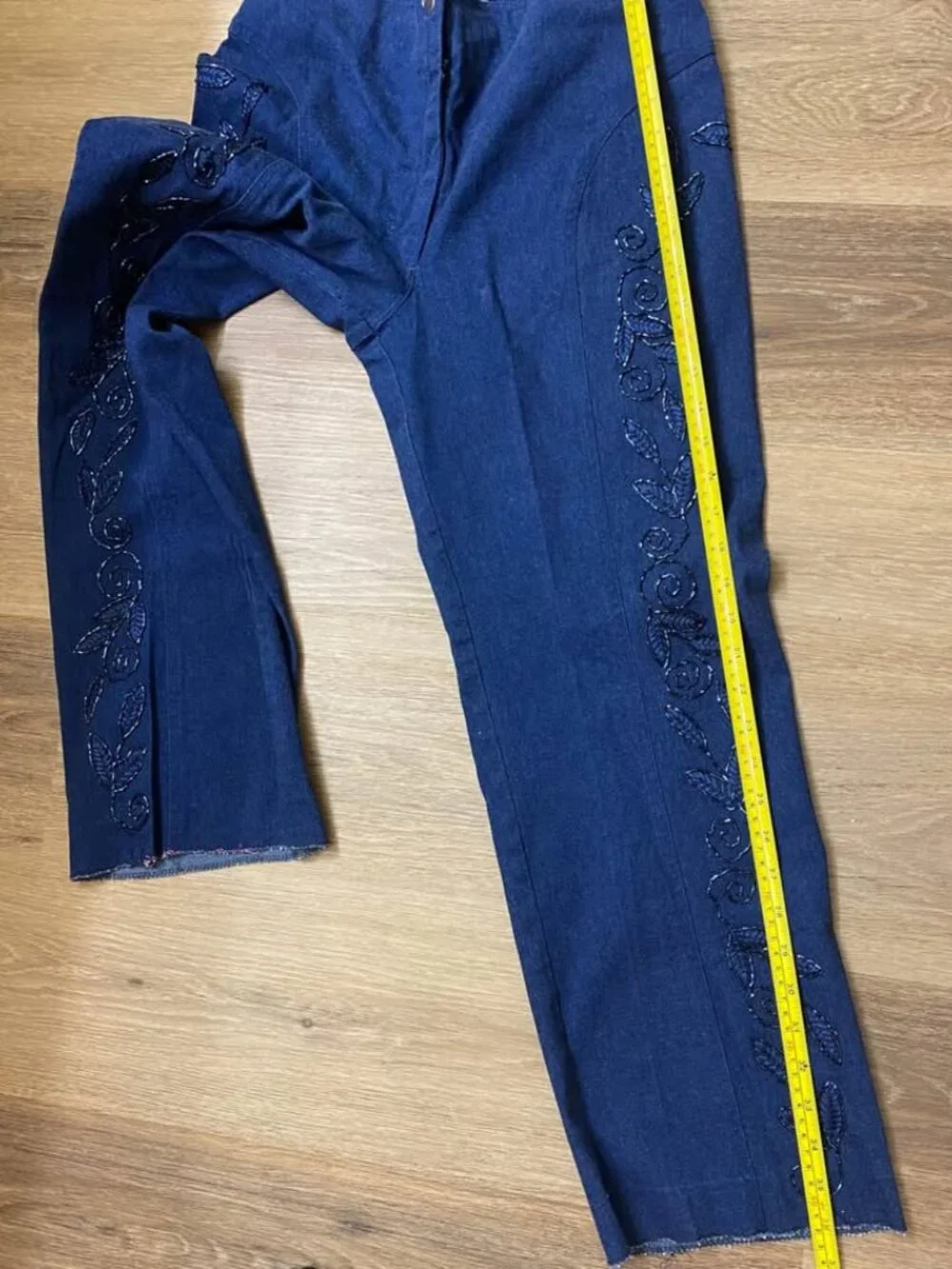 REDD Jeans Size 8 Dark Wash Embroidered Beaded Wide Leg Jeans Y2K Boho Capri